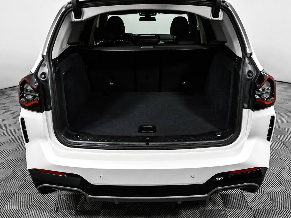 BMW iX3, 2023 Фото №18