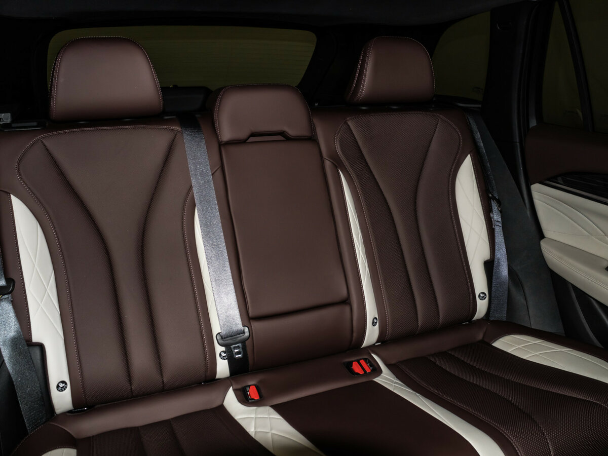 Geely Monjaro I, 2023 Фото №10