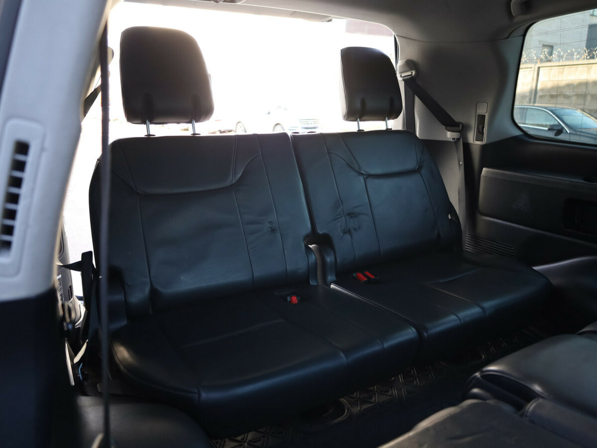 Lexus LX 570 III Рестайлинг, 2012 Фото №13