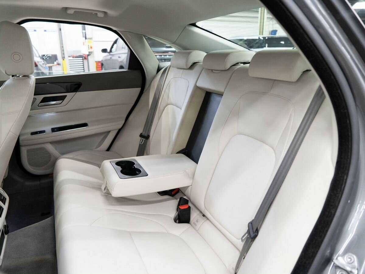 Jaguar XF, 2017 Фото №7