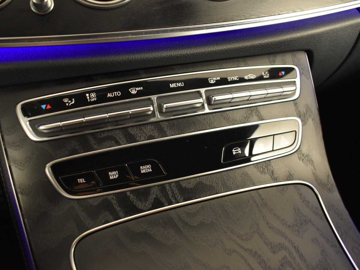 Mercedes-Benz E-Класс 220 d, 2020 Фото №17