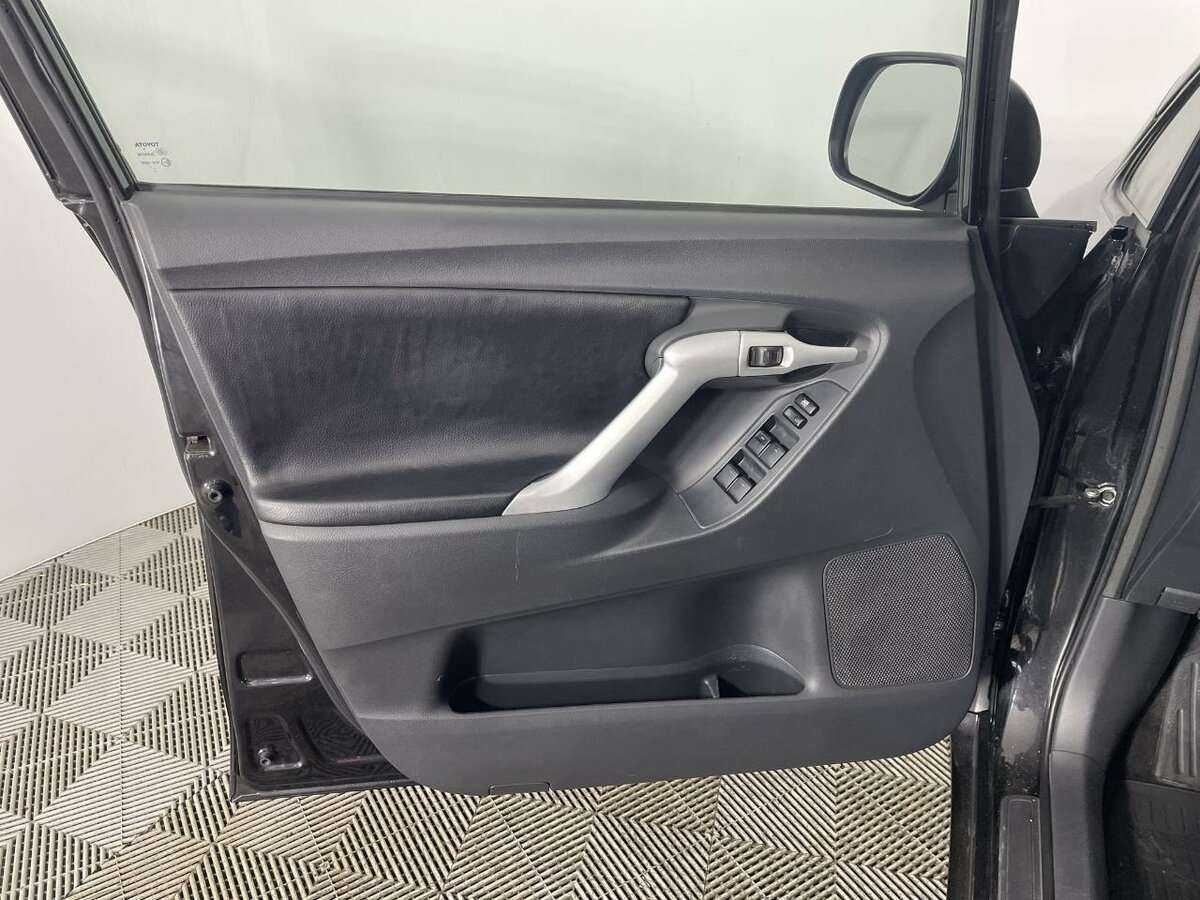 Toyota Verso, 2011 Фото №8