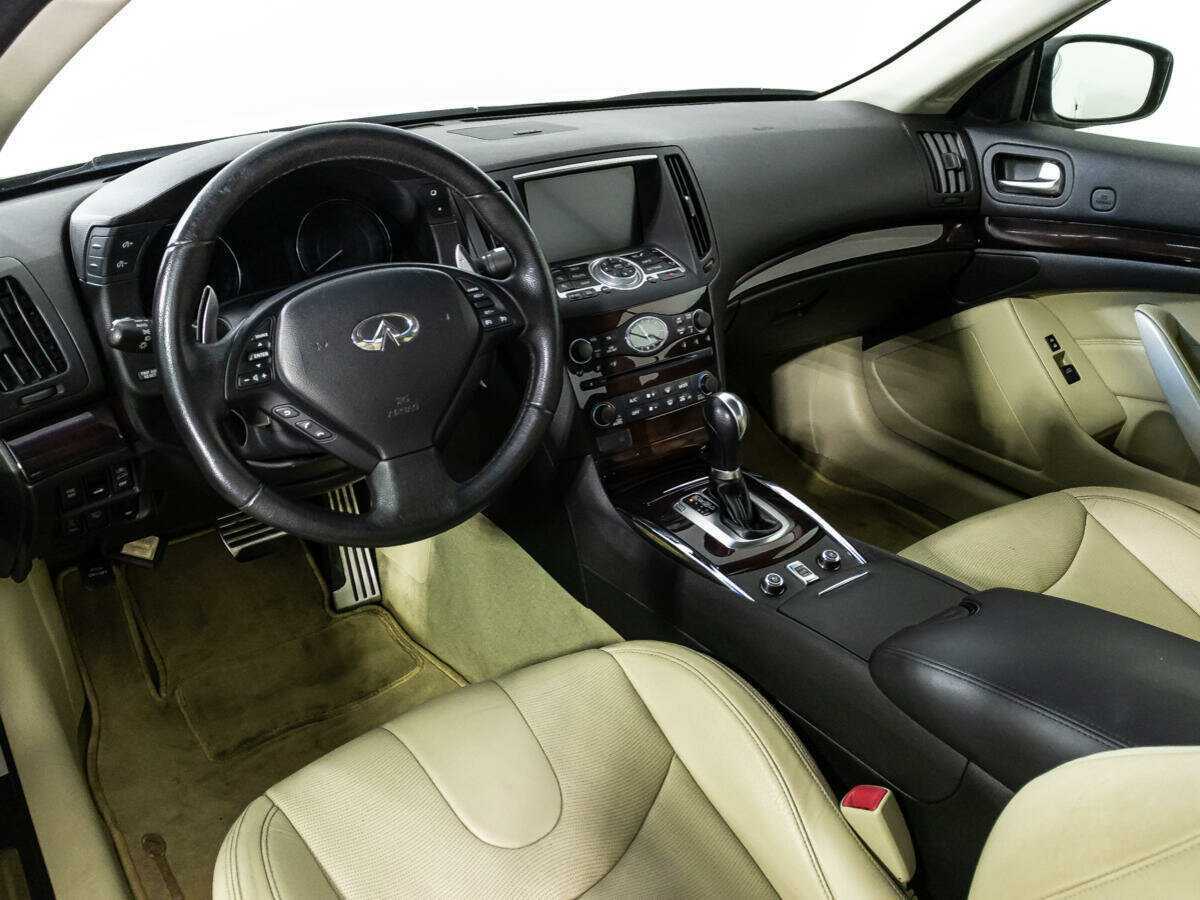 Infiniti G37, 2012 Фото №11