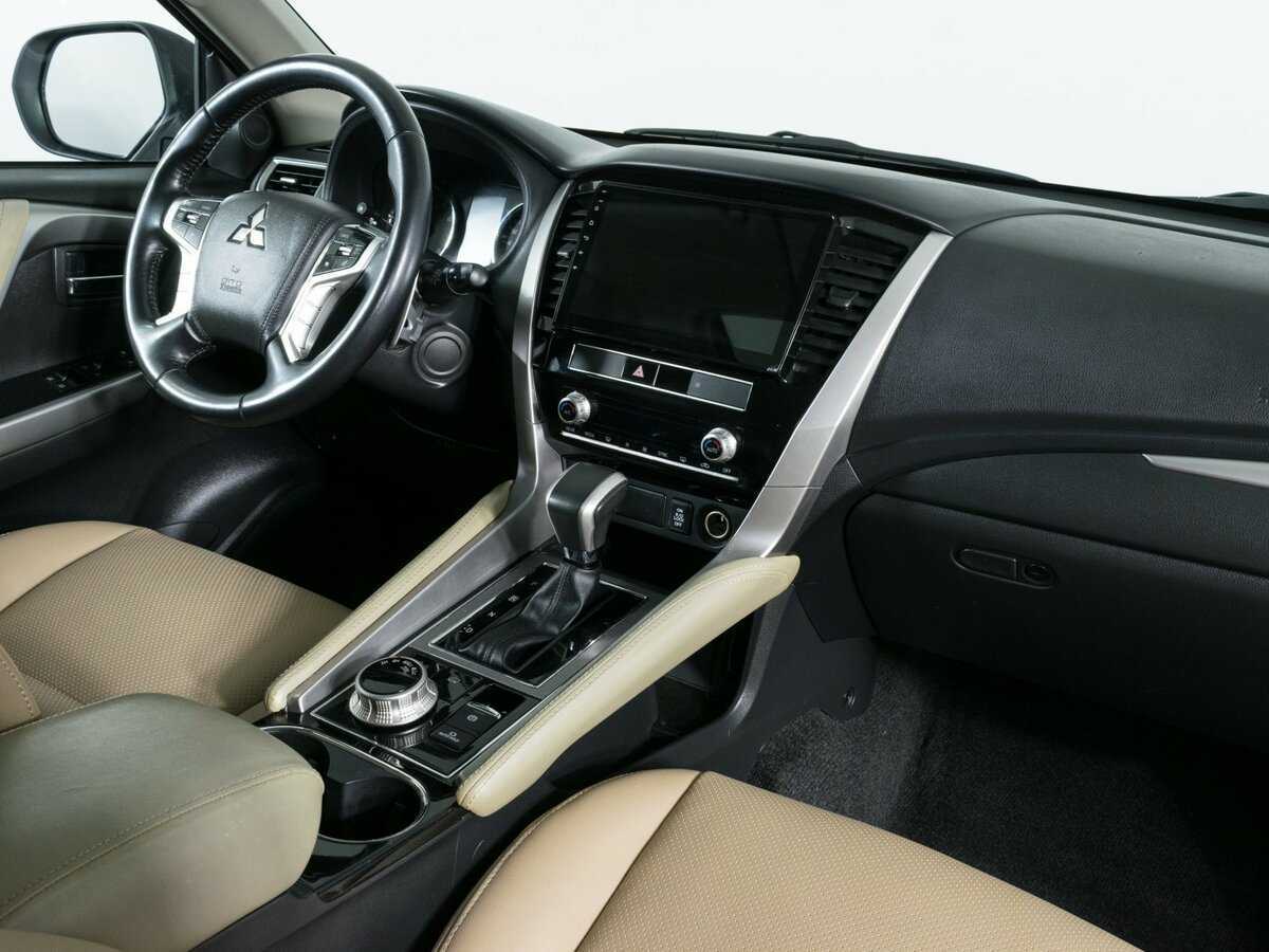 Mitsubishi Pajero Sport, 2020 Фото №8