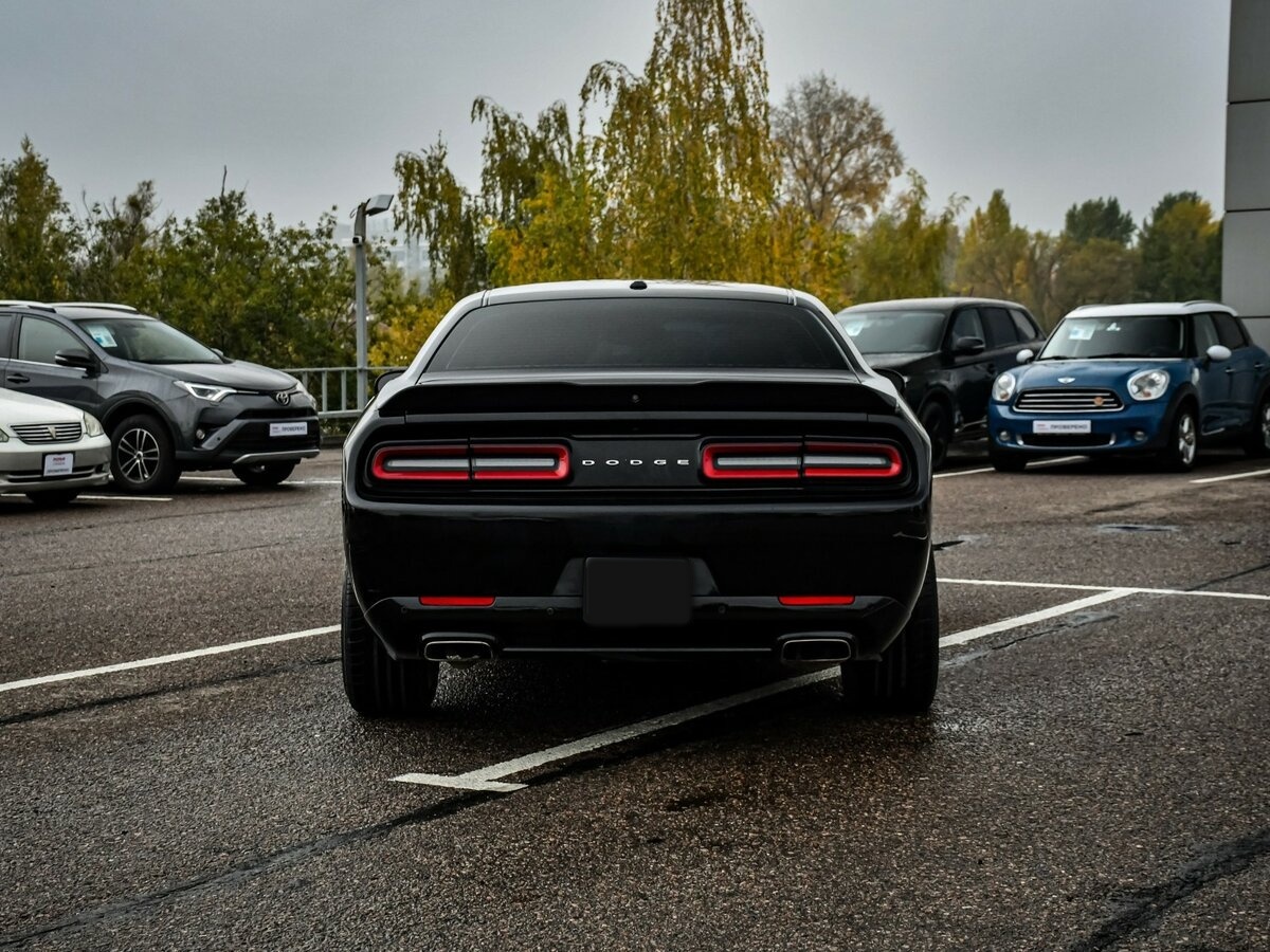 Dodge Challenger III Рестайлинг 2, 2020 Фото №6
