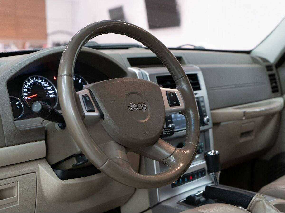 Jeep Cherokee, 2010 Фото №5
