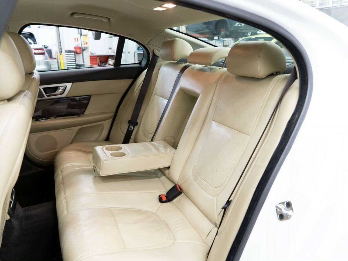 Jaguar XF, 2011 Фото №7