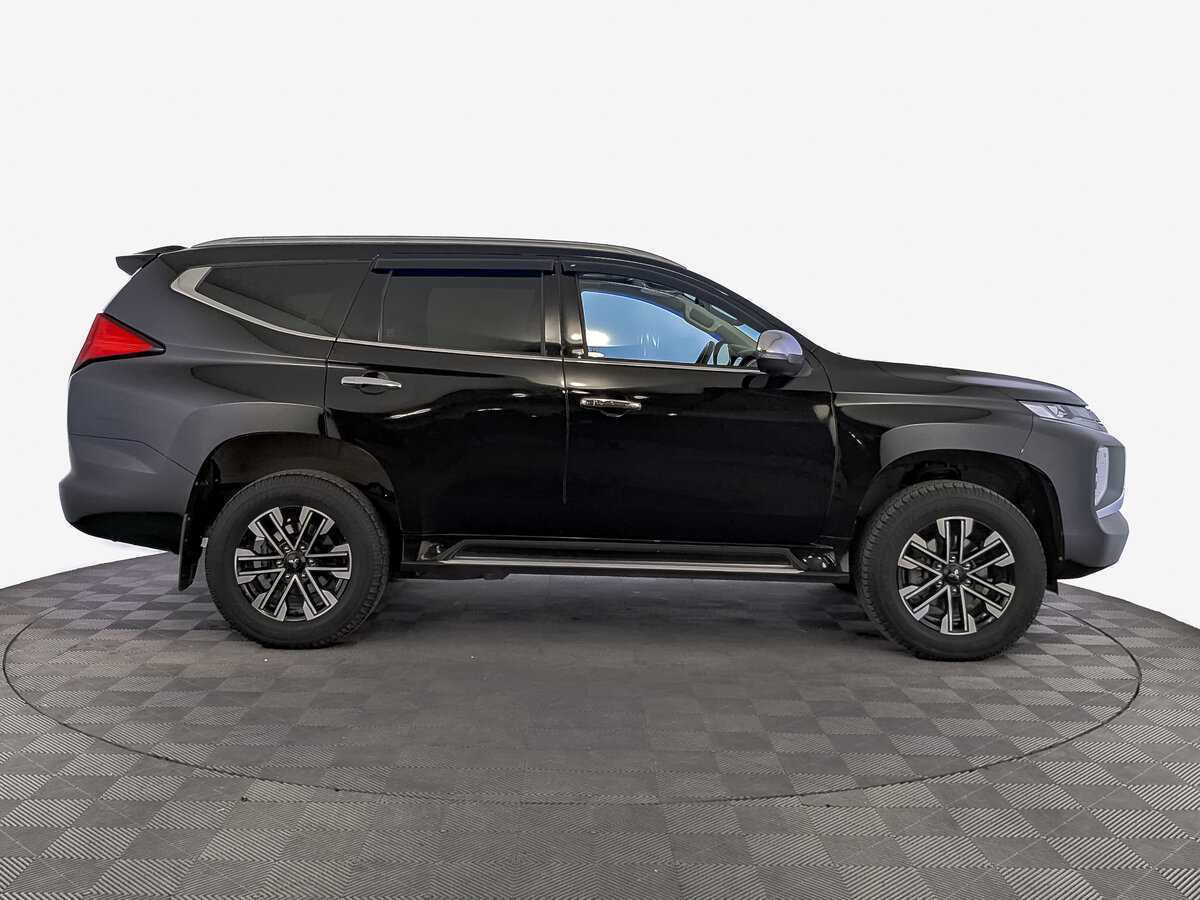 Mitsubishi Montero Sport, 2023 Фото №4