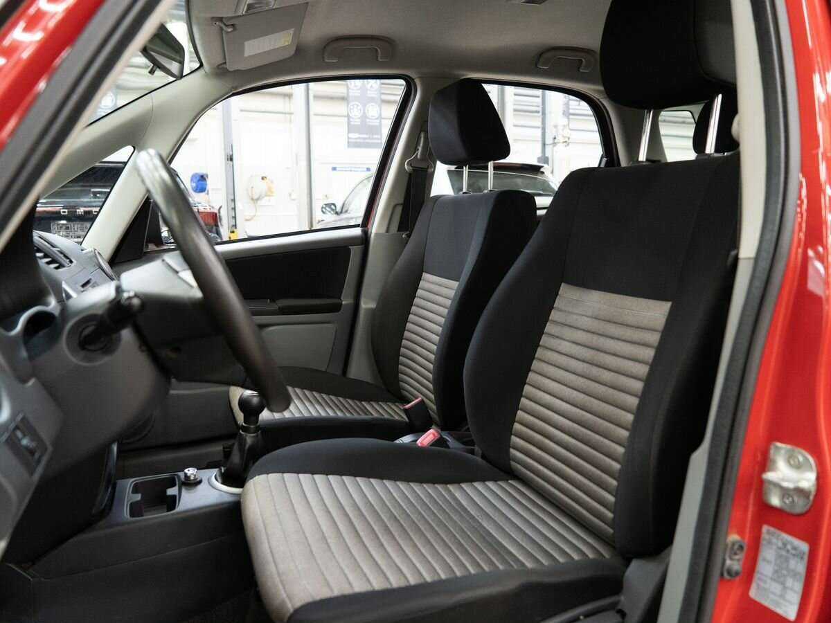Suzuki SX4, 2010 Фото №6