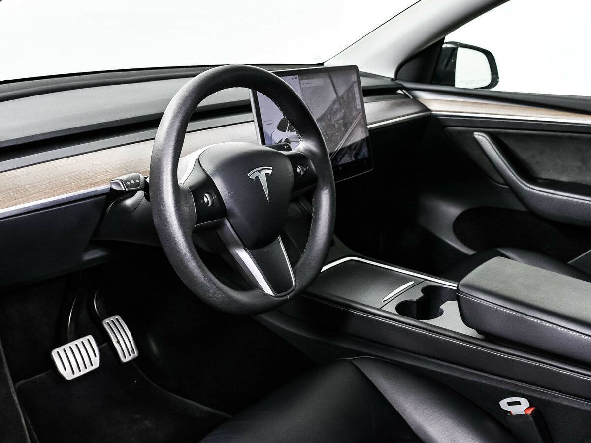 Tesla Model Y Performance, 2023 Фото №11