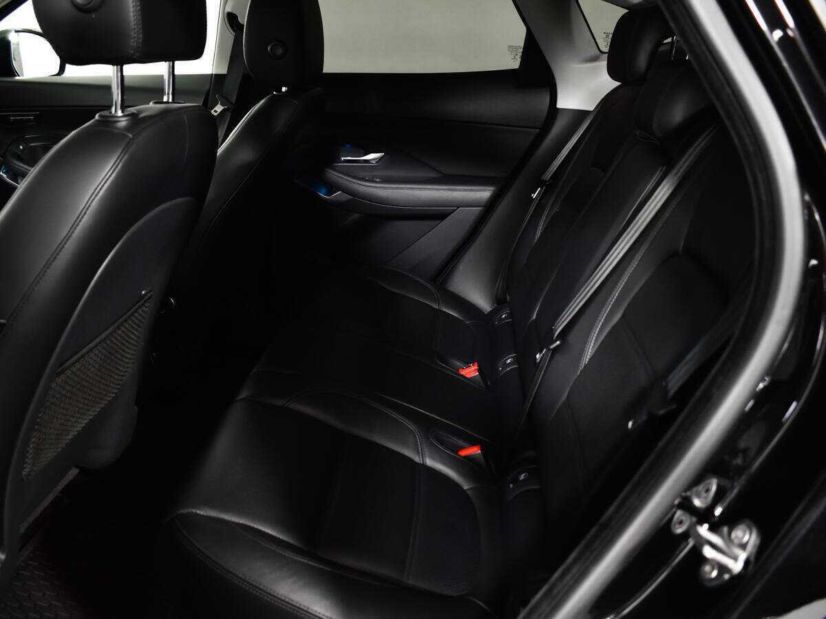 Jaguar E-Pace, 2019 Фото №8