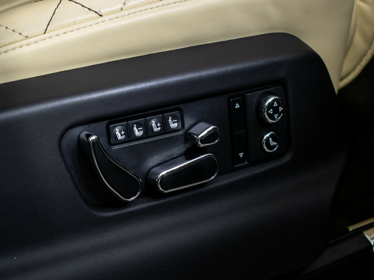 Bentley Bentayga I, 2016 Фото №21
