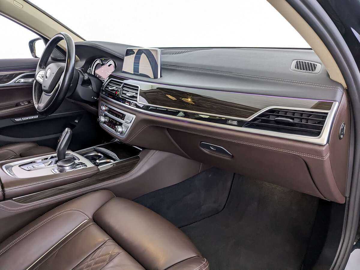 BMW 7 серии Long 740Li xDrive, 2016 Фото №8