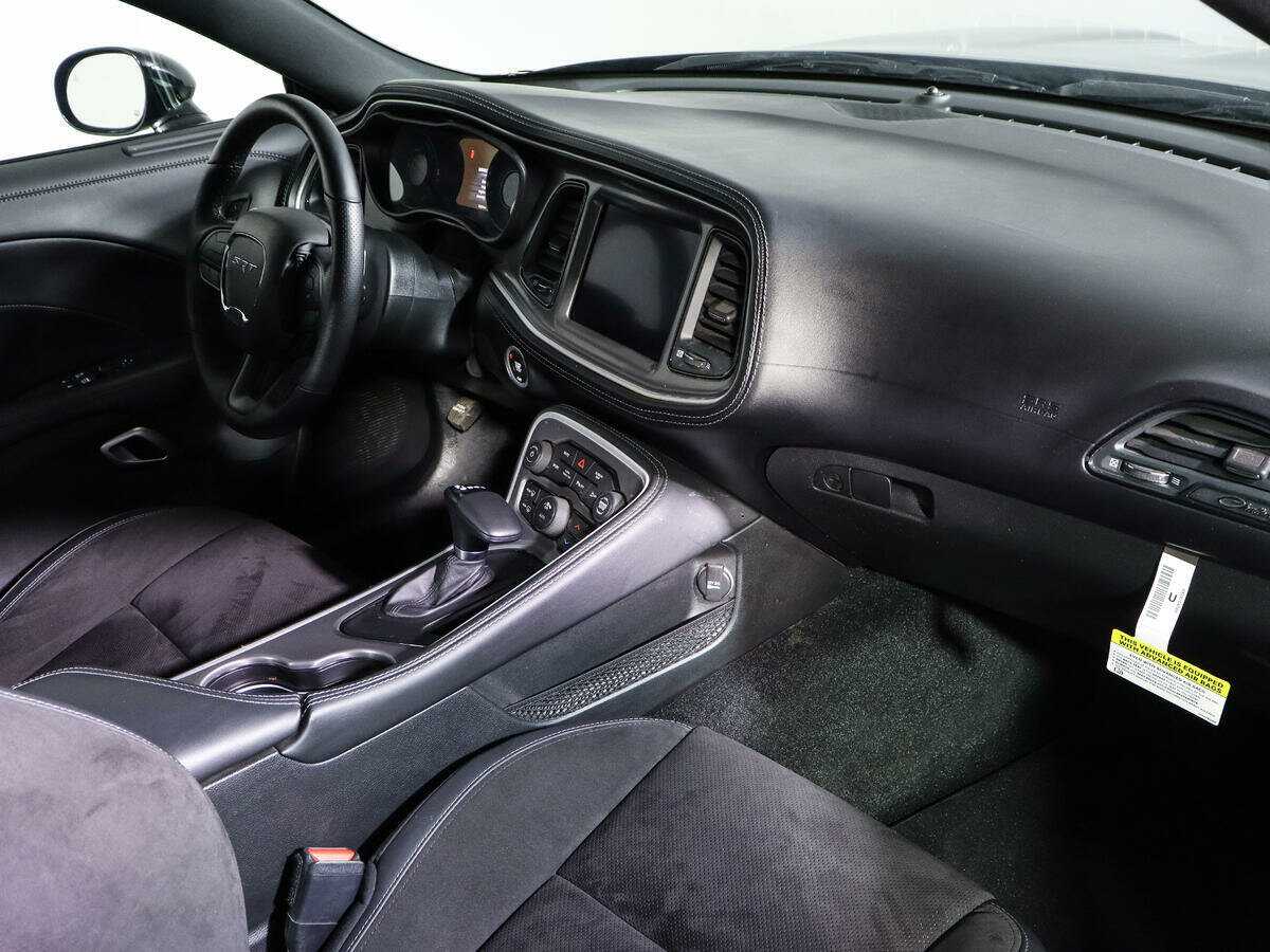 Dodge Challenger R__T, 2022 Фото №9