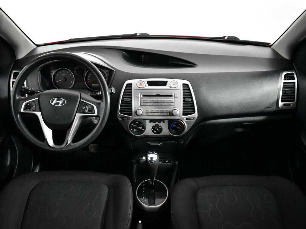 Hyundai i20, 2009 Фото №12