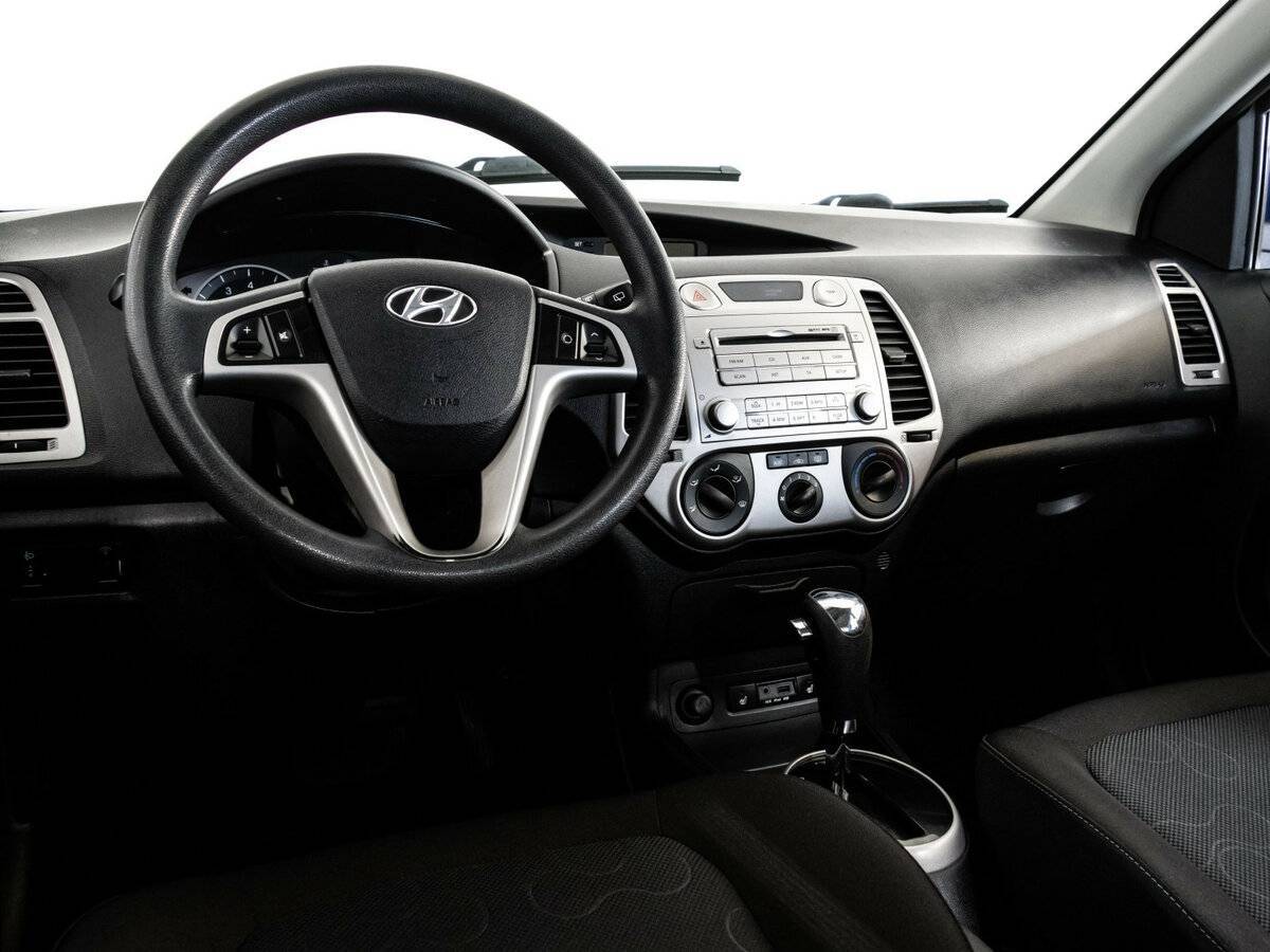 Hyundai i20, 2010 Фото №10