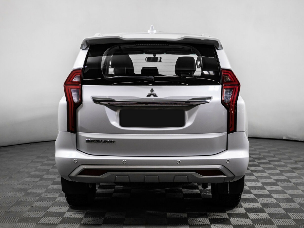 Mitsubishi Montero Sport III Рестайлинг, 2021 Фото №5