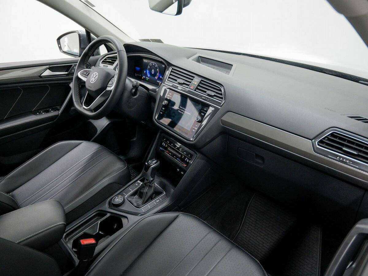 Volkswagen Tiguan, 2022 Фото №8