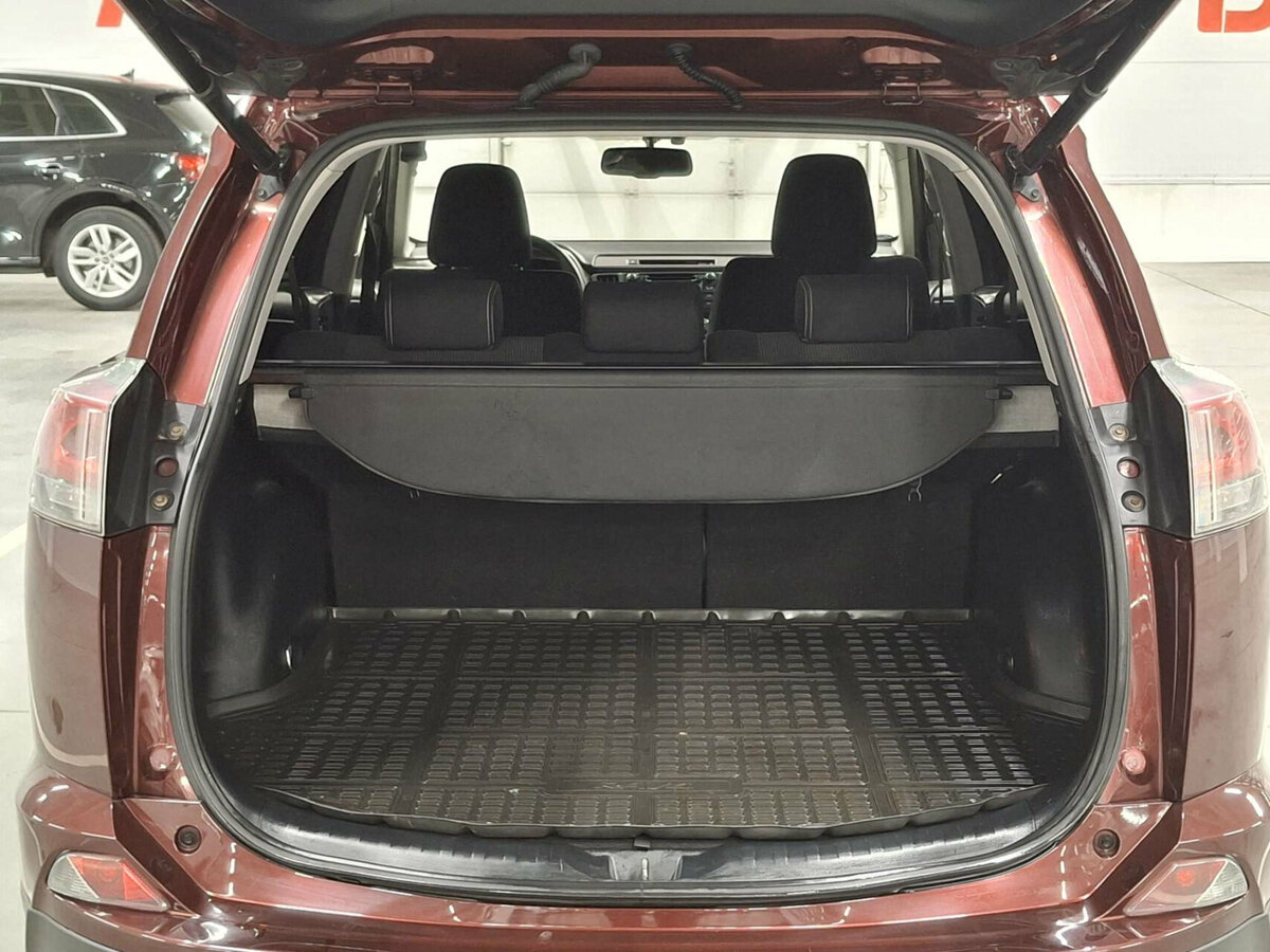Toyota RAV4 IV (XA40) Рестайлинг, 2016 Фото №9