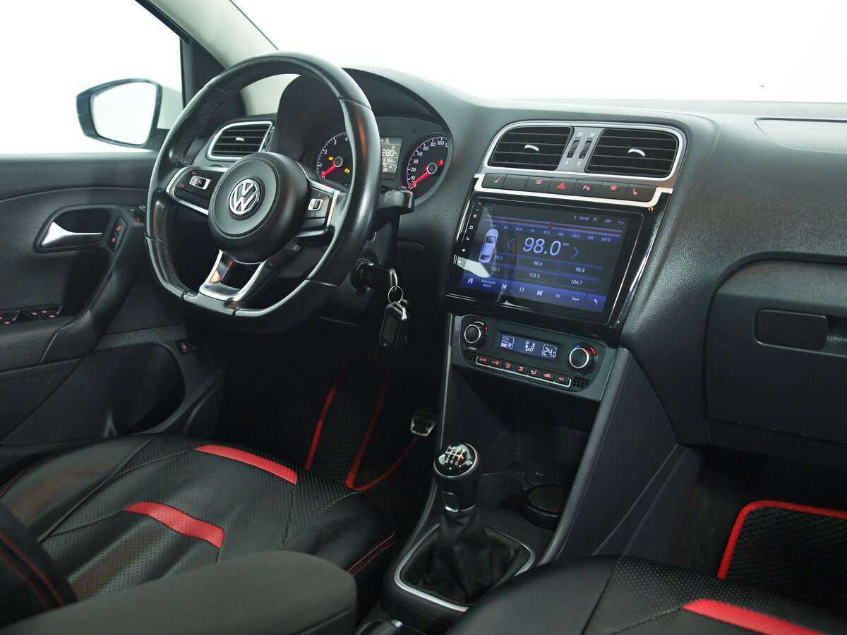 Volkswagen Polo, 2018 Фото №10
