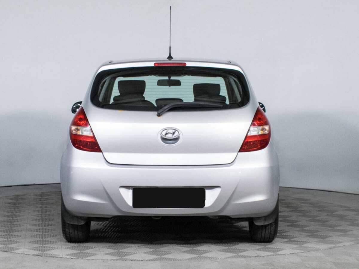 Hyundai i20, 2010 Фото №6