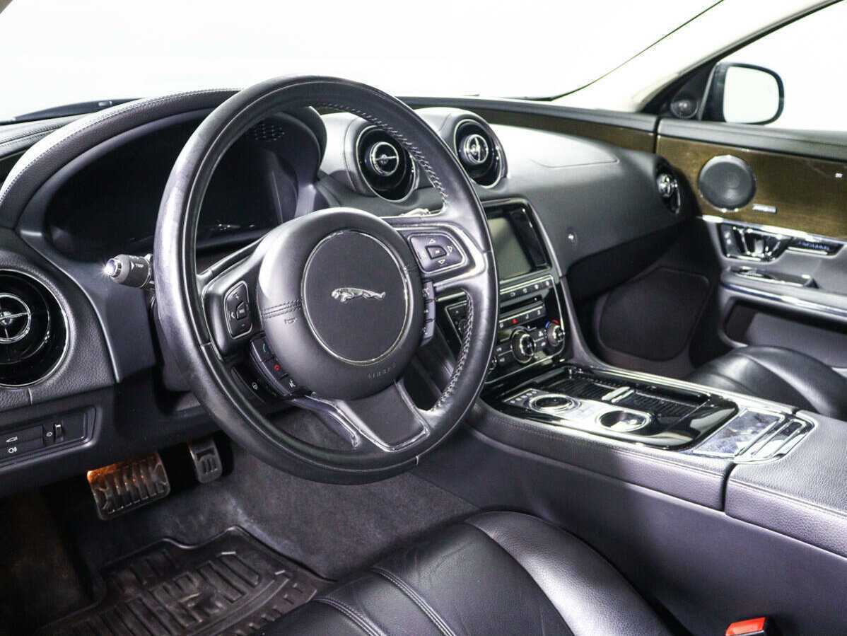Jaguar XJ SWB, 2018 Фото №14