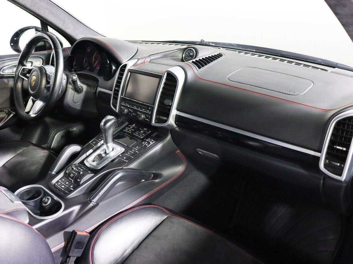 Porsche Cayenne GTS, 2015 Фото №7