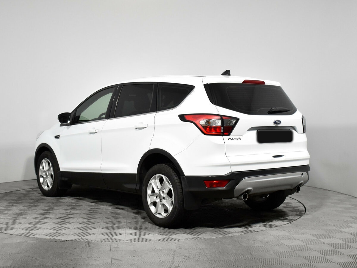 Ford Kuga II Рестайлинг, 2017 Фото №5