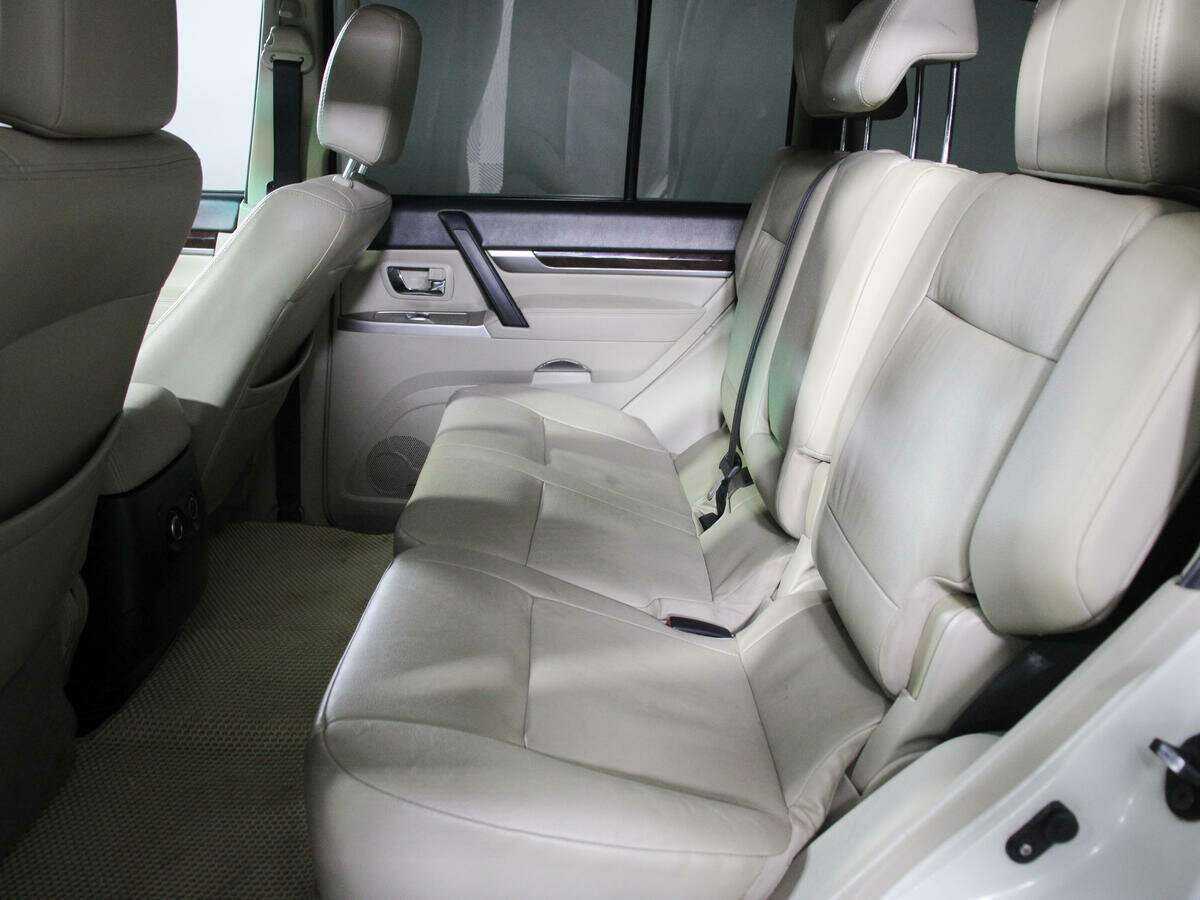 Mitsubishi Pajero, 2017 Фото №10