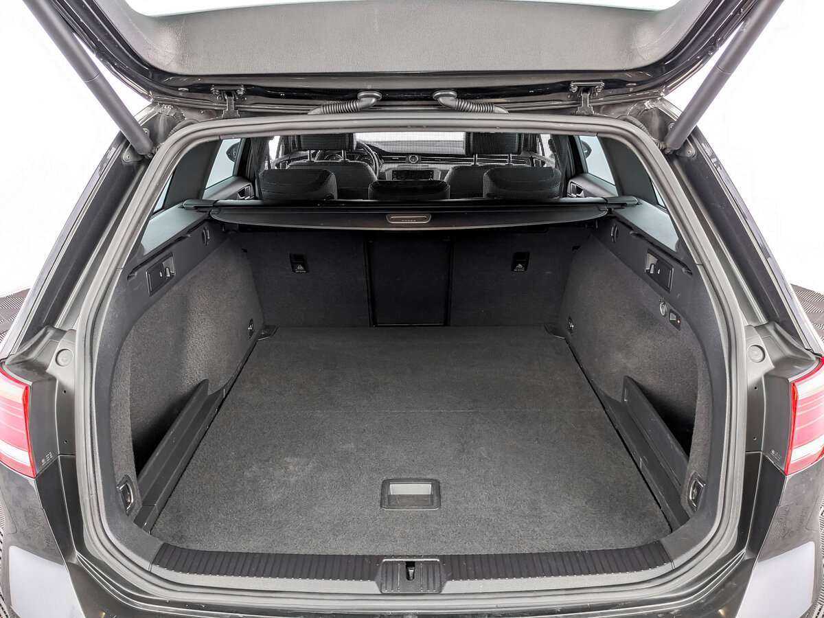Volkswagen Passat Alltrack, 2018 Фото №10