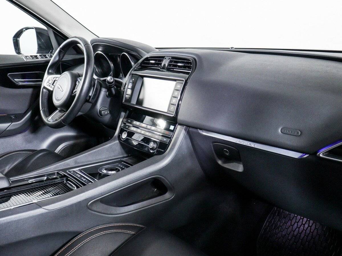 Jaguar F-Pace, 2018 Фото №6