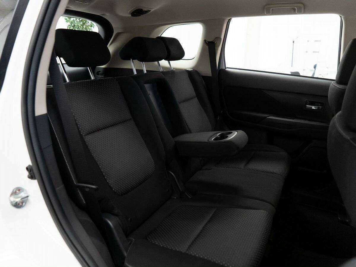Mitsubishi Outlander, 2022 Фото №8