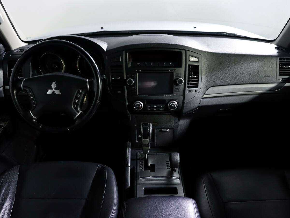 Mitsubishi Pajero, 2011 Фото №11