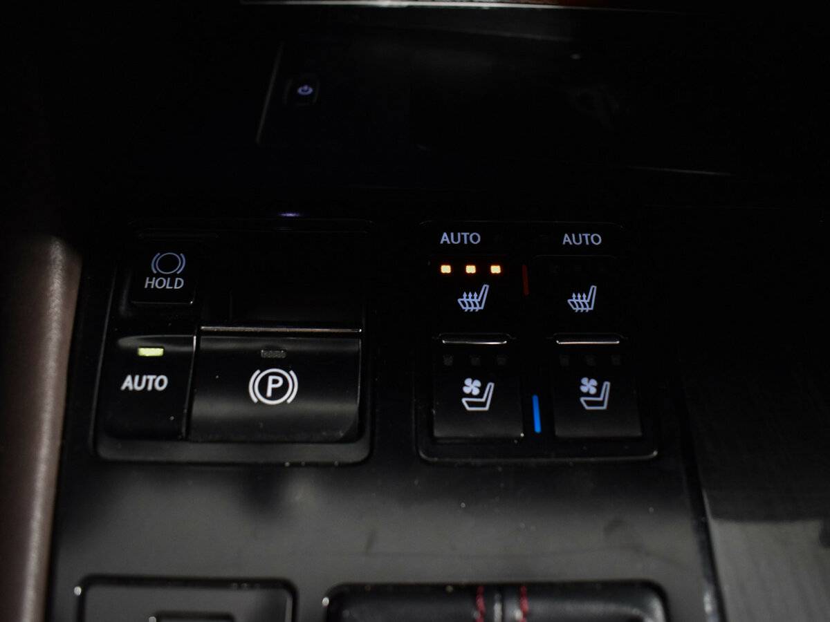 Lexus RX 200t IV, 2017 Фото №16