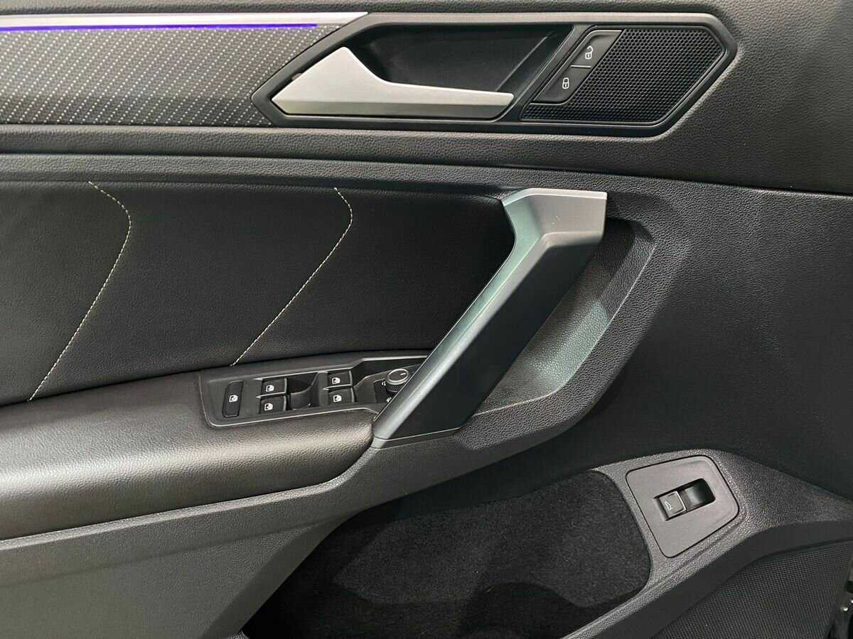 Volkswagen Tiguan, 2021 Фото №19