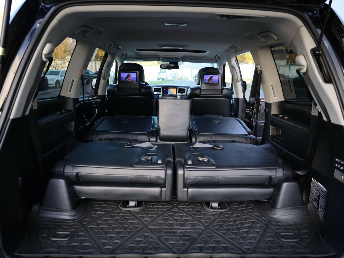Lexus LX 570 III Рестайлинг, 2012 Фото №15