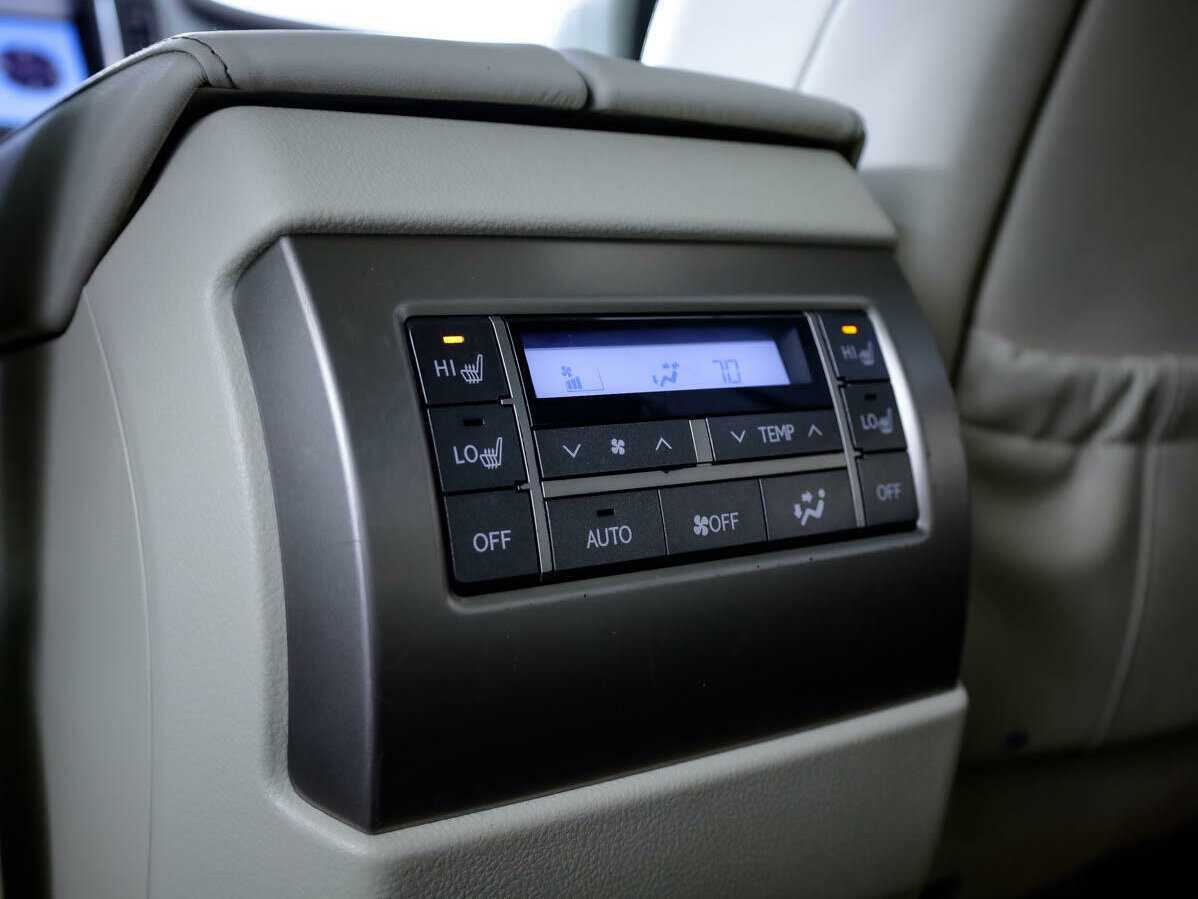 Lexus GX 460, 2011 Фото №17