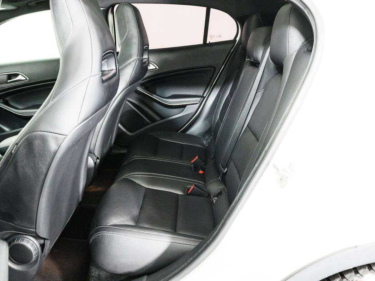 Mercedes-Benz GLA 250, 2014 Фото №10