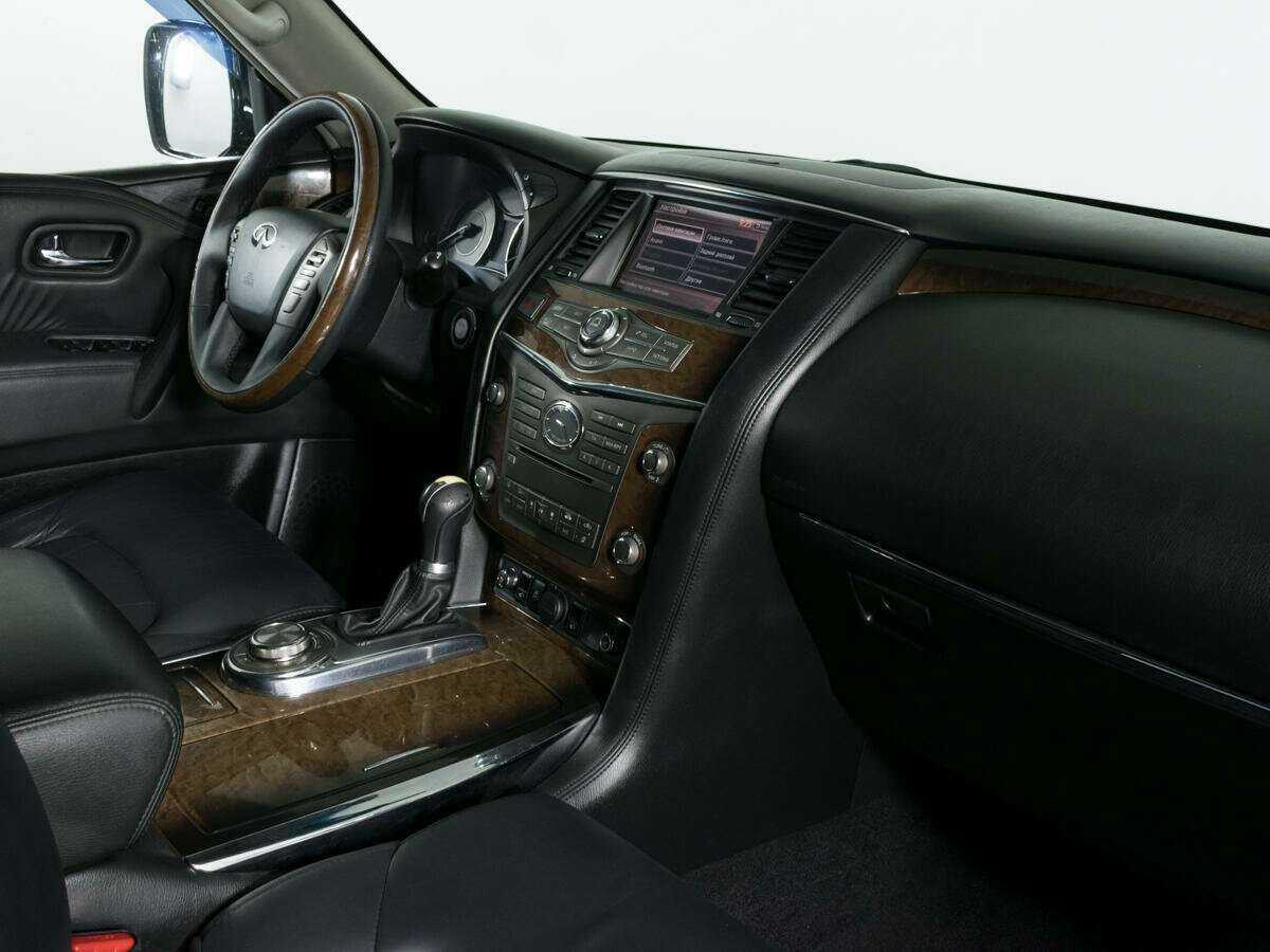 Infiniti QX56, 2011 Фото №9