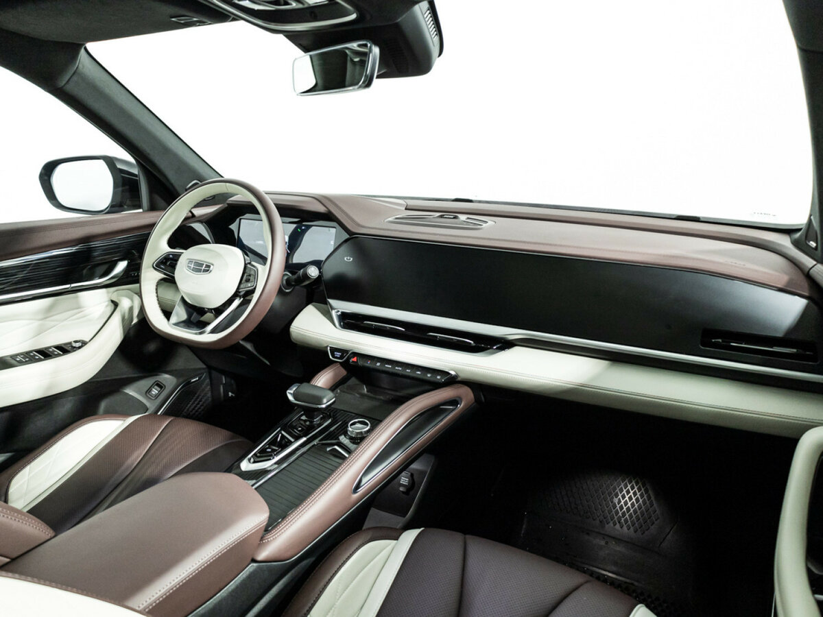 Geely Monjaro I, 2023 Фото №7