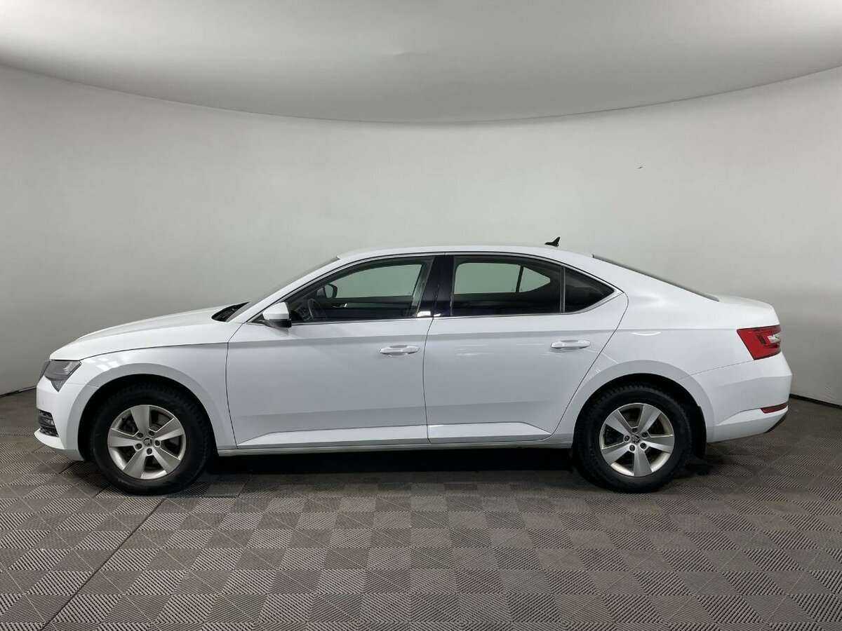 Skoda Superb, 2021 Фото №4