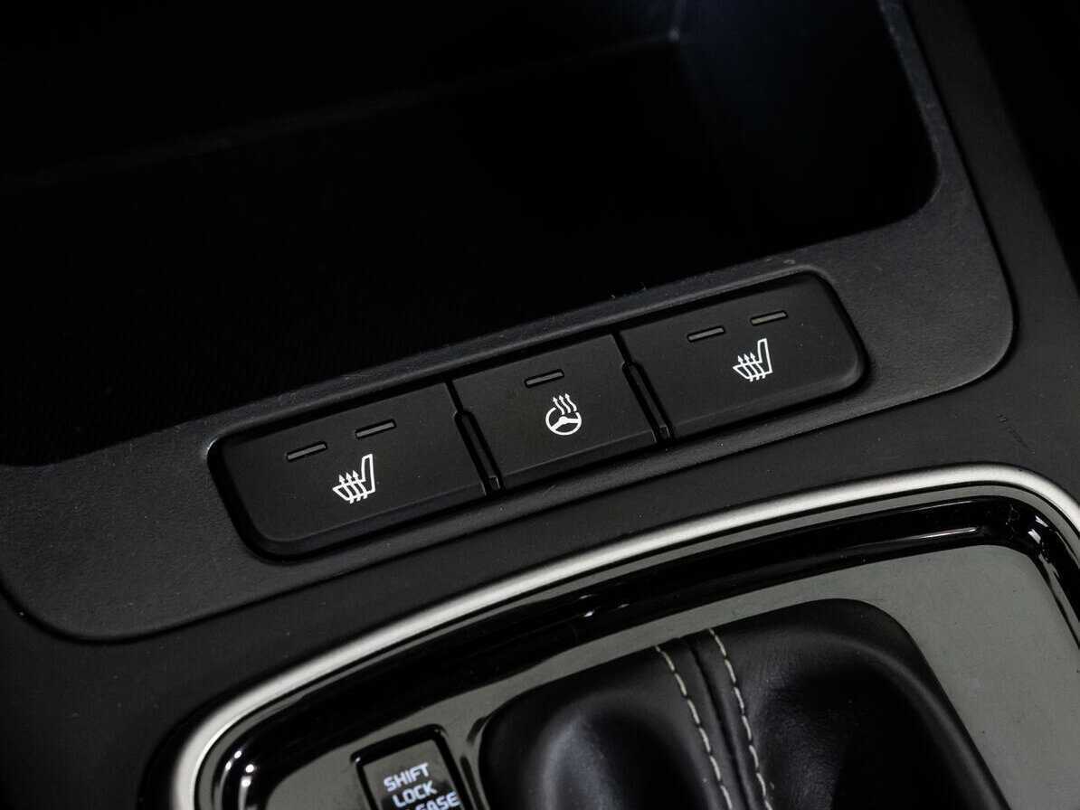 Kia Rio X-Line, 2018 Фото №12