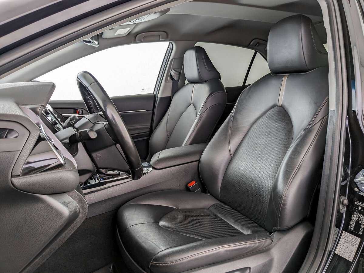 Toyota Camry, 2019 Фото №17