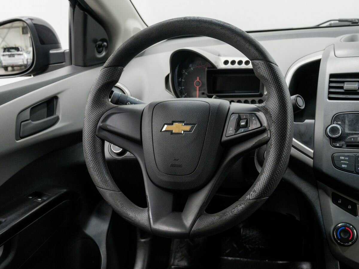 Chevrolet Aveo, 2012 Фото №8
