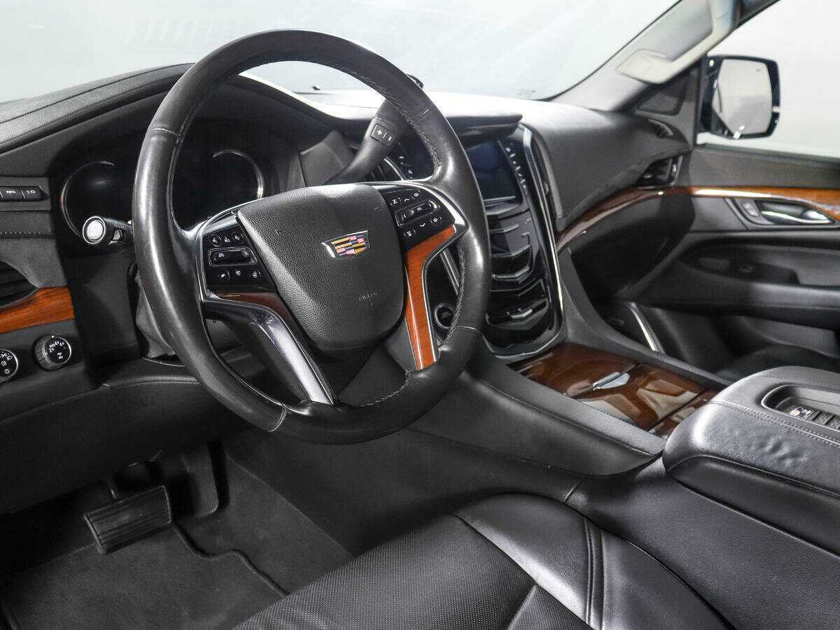 Cadillac Escalade ESV, 2018 Фото №12