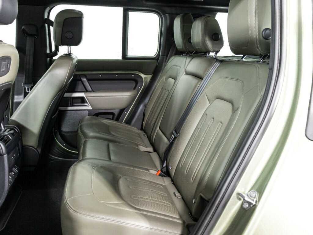 Land Rover Defender 110, 2021 Фото №8