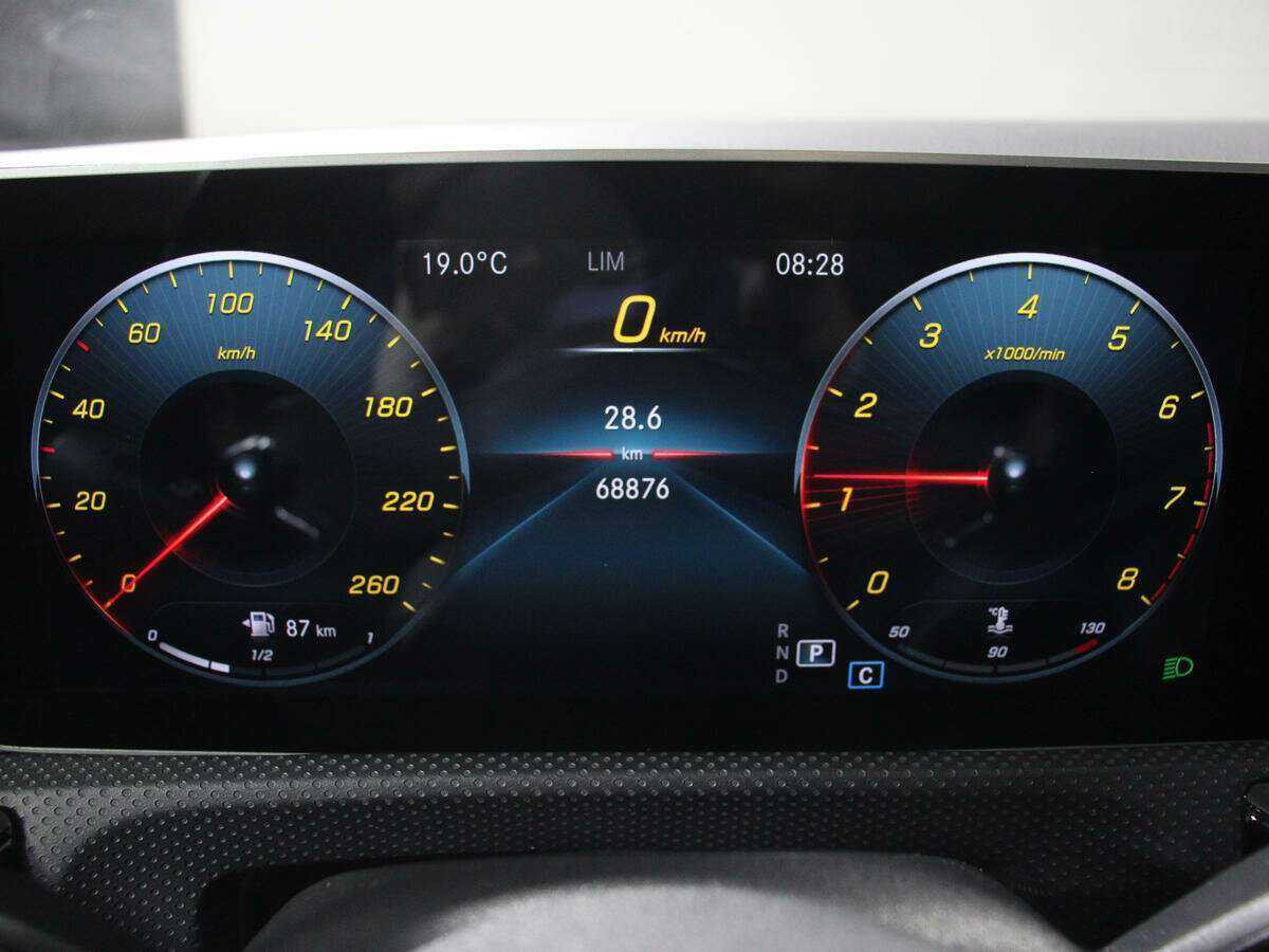 Mercedes-Benz CLA 250, 2019 Фото №8