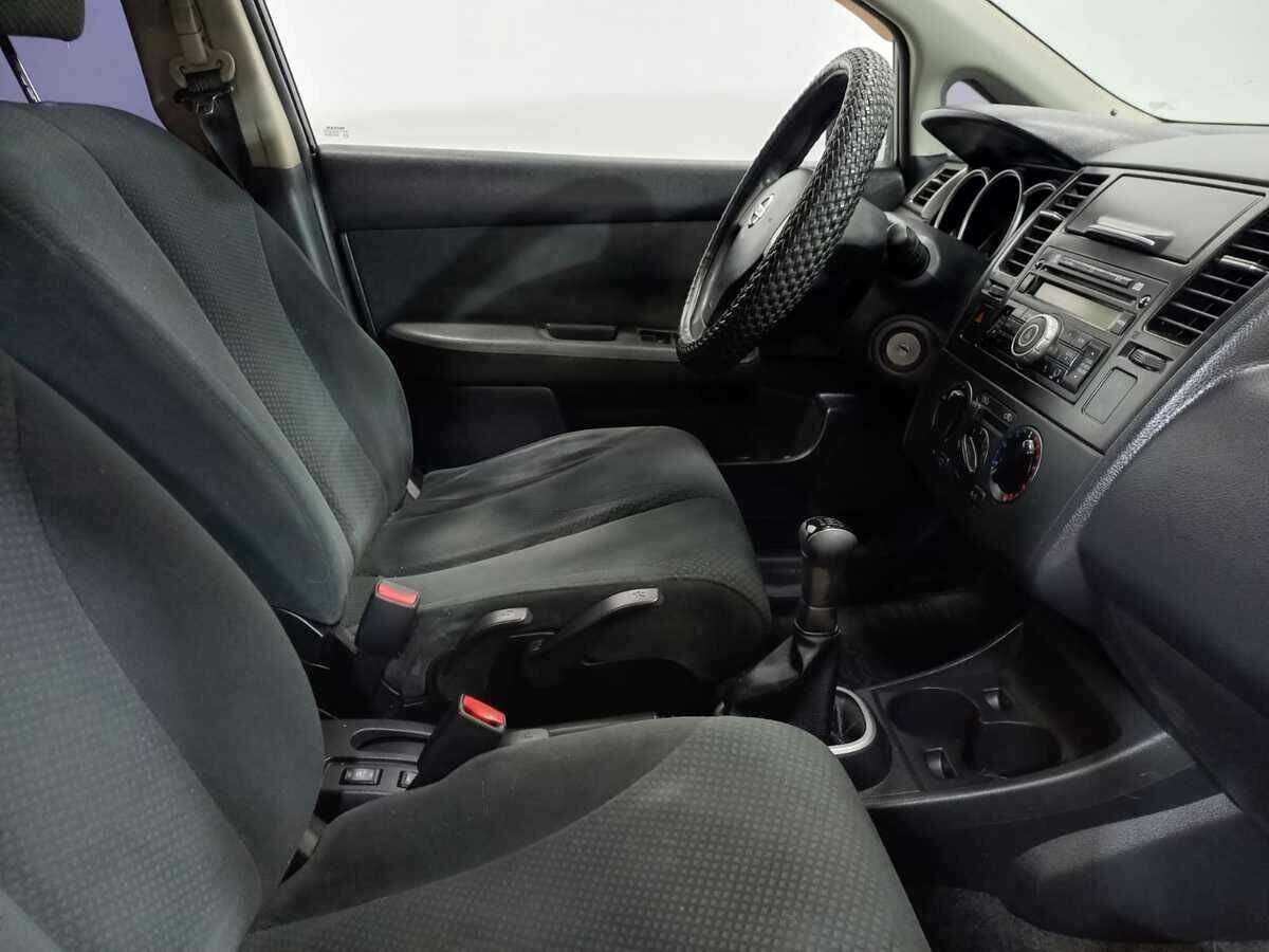 Nissan Tiida, 2011 Фото №10