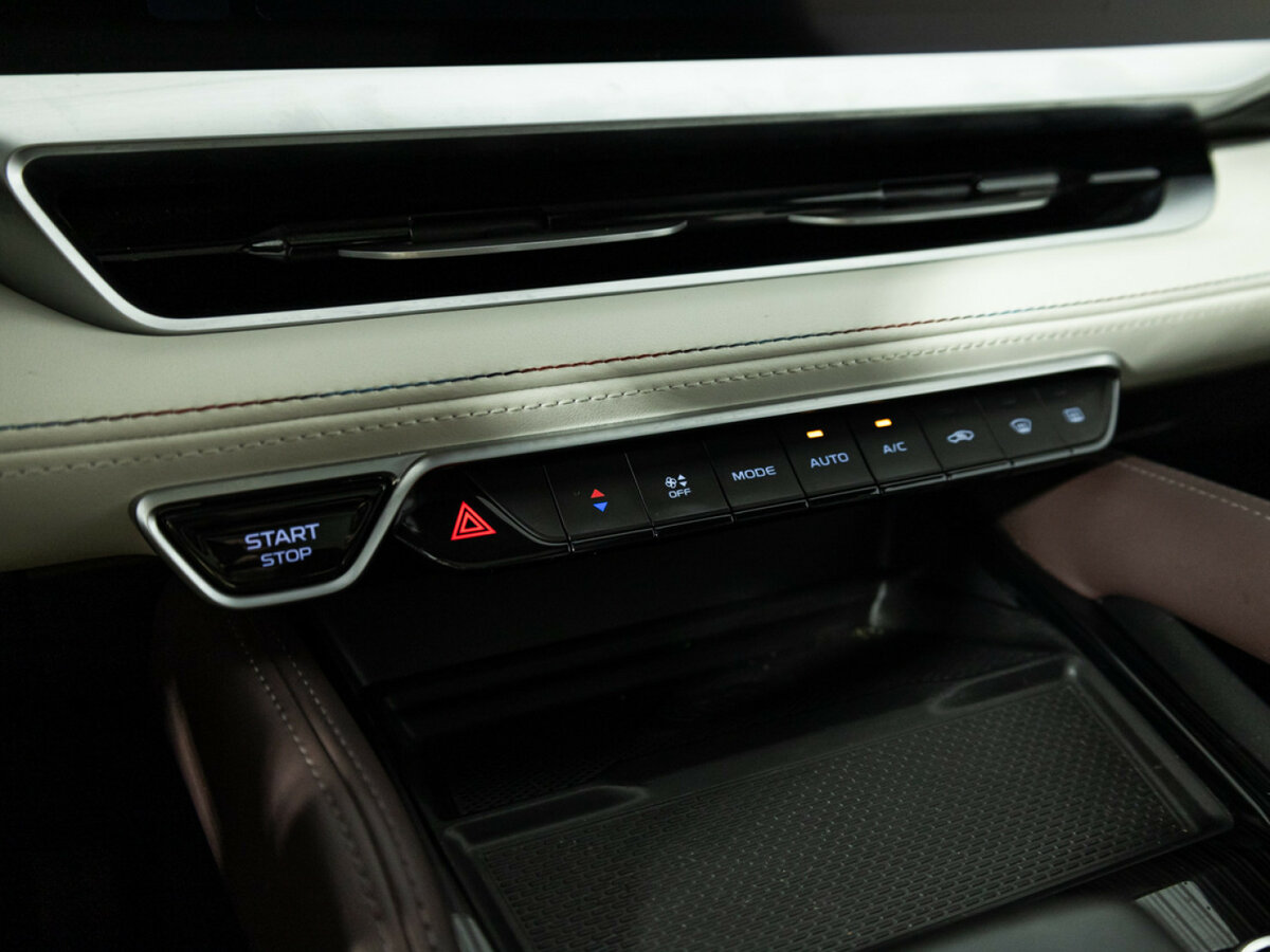 Geely Monjaro I, 2023 Фото №20