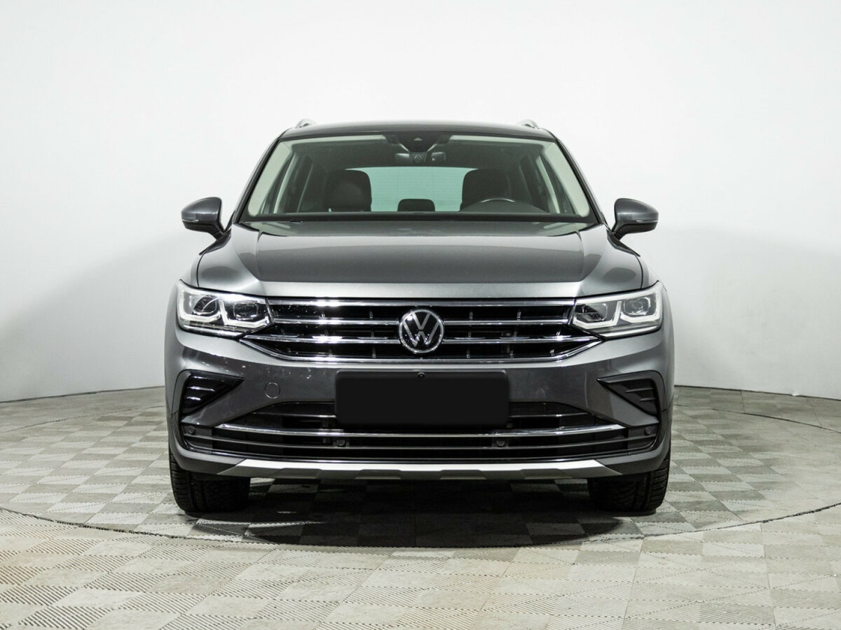 Volkswagen Tiguan II Рестайлинг, 2020 Фото №2
